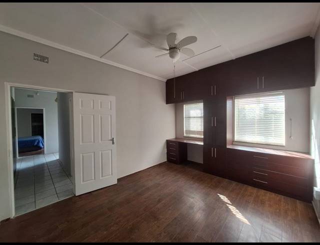 5 BEDROOM HOUSE FOR SALE IN BRENTHURST